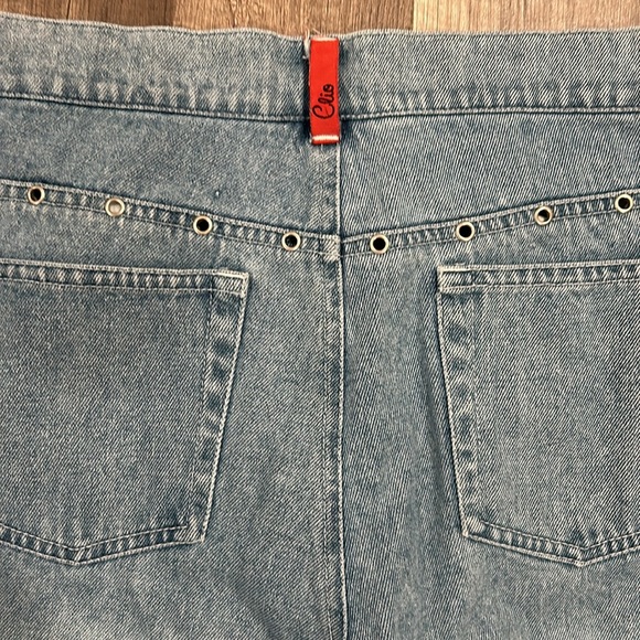 Vintage Grommet White Washed Flare Jeans - Picture 8 of 9